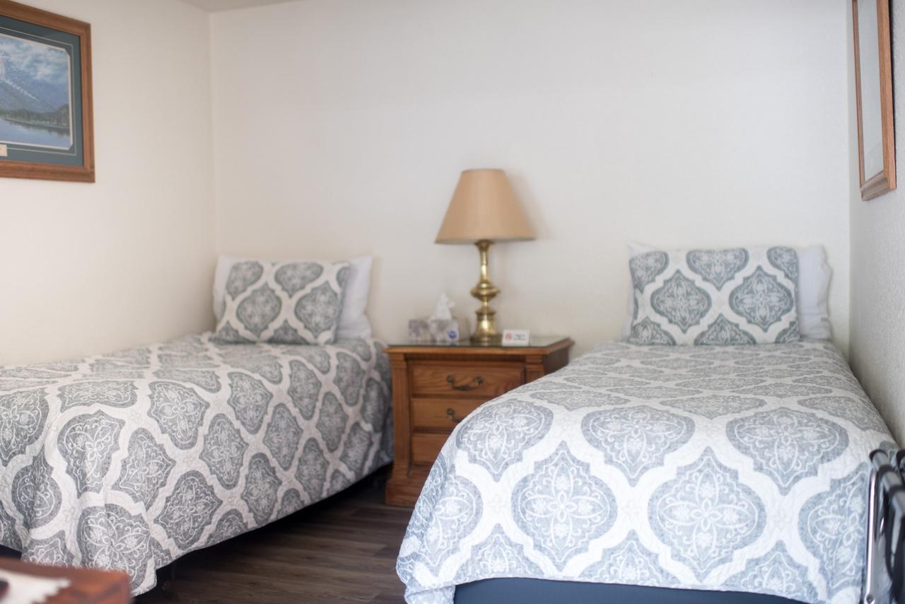 Cozy Mountain Motel Austin Екстер'єр фото